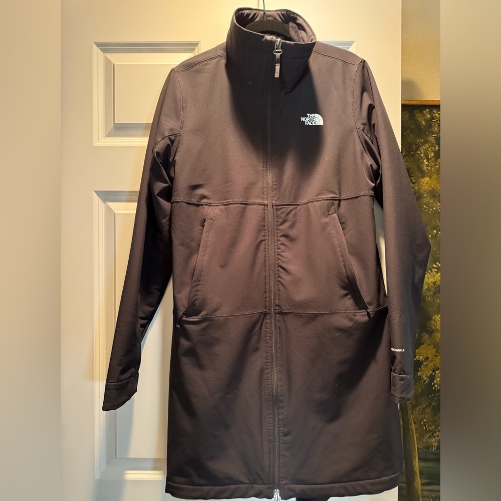 Women’s windfall by The North Face size medium